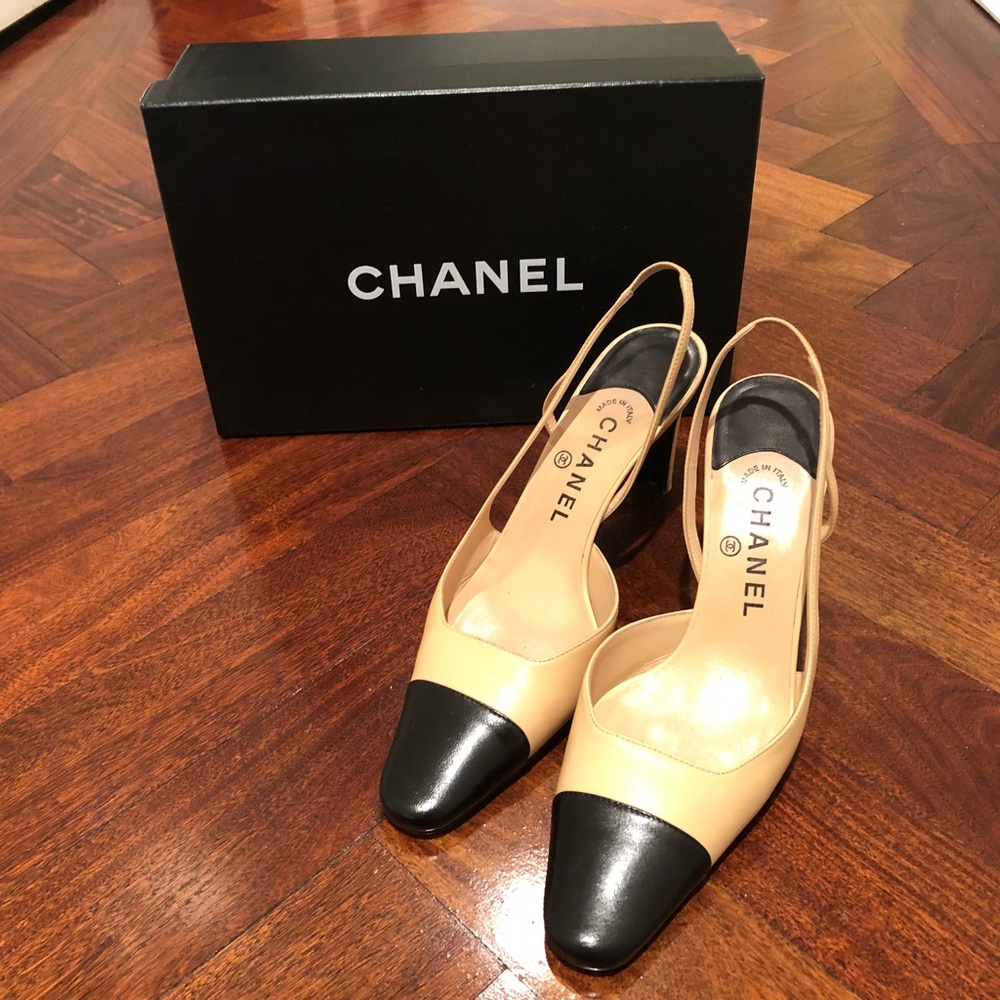 Chanel tan and black leather slingback pumps